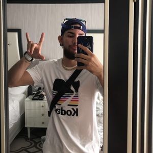 Meet your Posher, Manuel